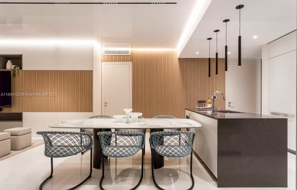 出租: $21,000 (2 贝兹, 3 浴室, 1552 平方英尺)