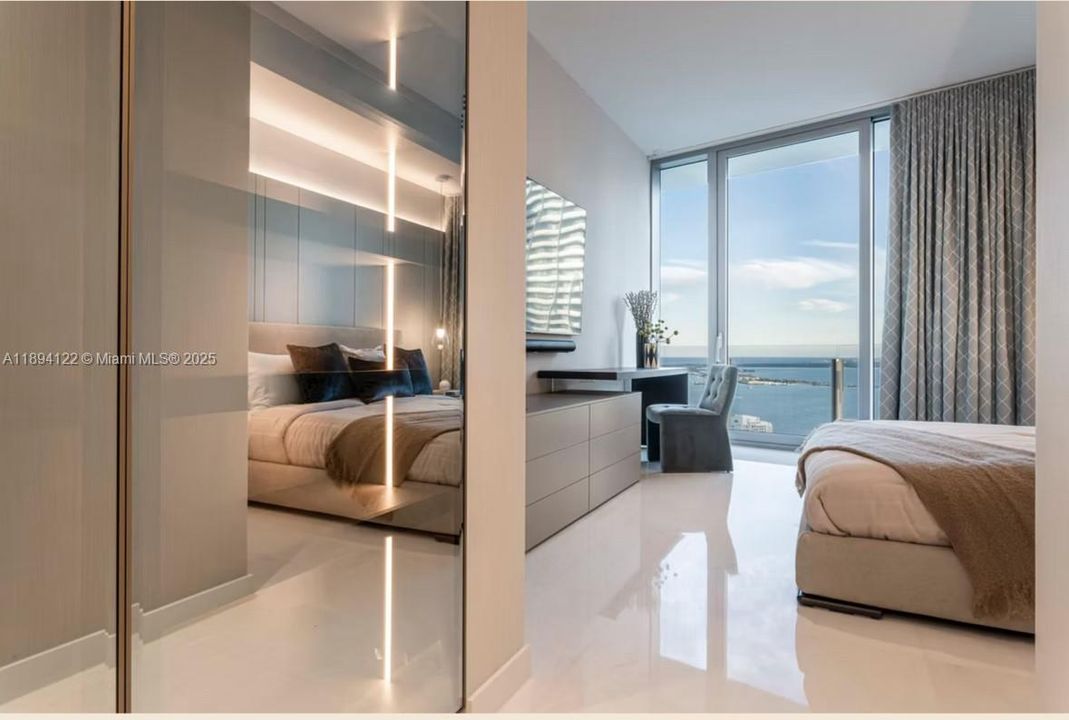 出租: $21,000 (2 贝兹, 3 浴室, 1552 平方英尺)