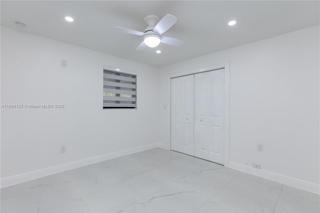 Active With Contract: $2,800 (2 beds, 2 baths, 1250 Square Feet)