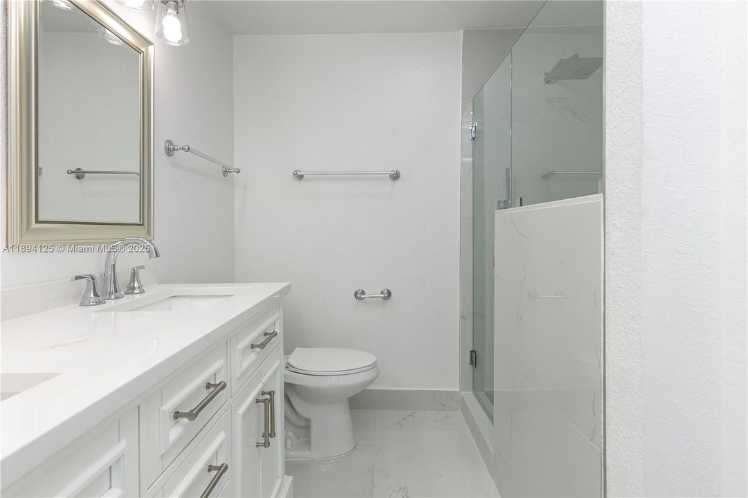 Active With Contract: $2,800 (2 beds, 2 baths, 1250 Square Feet)