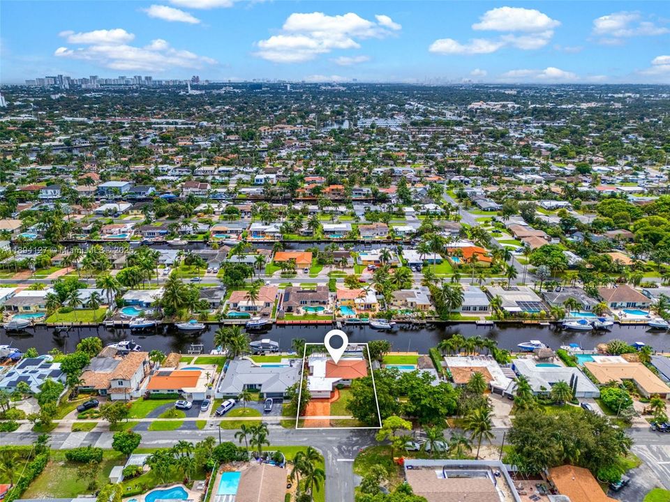 Active With Contract: $820,000 (3 beds, 2 baths, 1738 Square Feet)