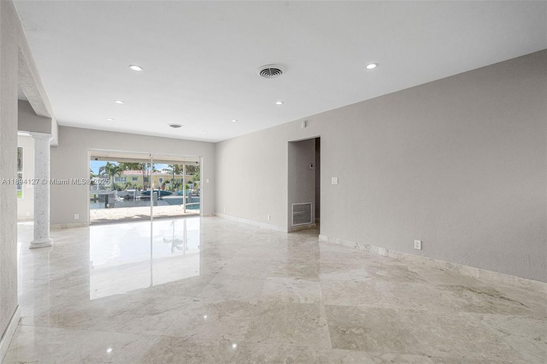 Active With Contract: $820,000 (3 beds, 2 baths, 1738 Square Feet)