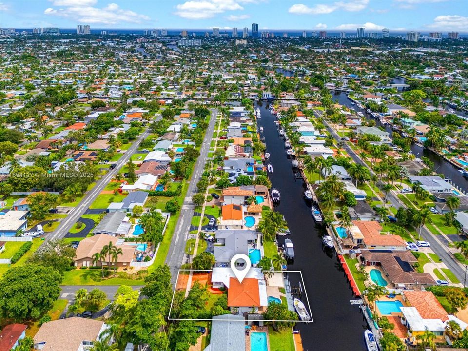 Active With Contract: $820,000 (3 beds, 2 baths, 1738 Square Feet)