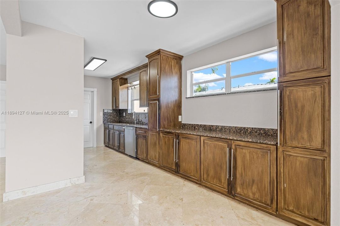 Active With Contract: $820,000 (3 beds, 2 baths, 1738 Square Feet)