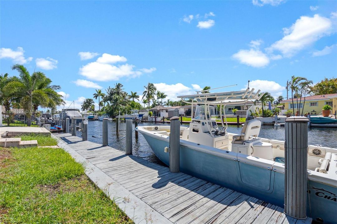 Active With Contract: $820,000 (3 beds, 2 baths, 1738 Square Feet)