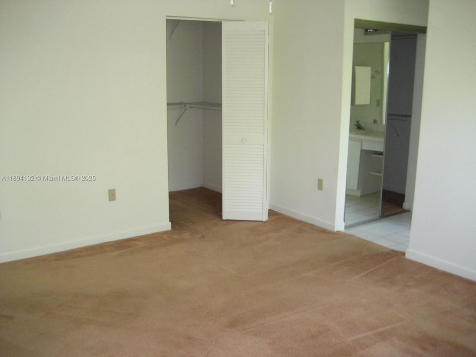 Под контрактом: $3,450 (3 спален, 2 ванн, 1622 Квадратных фут)