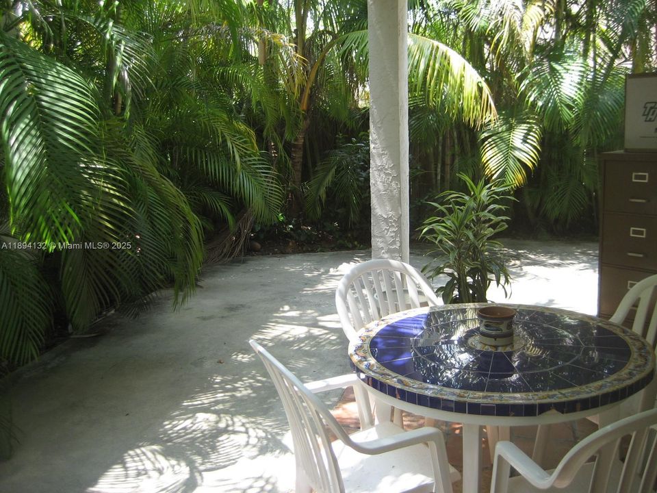 Под контрактом: $3,450 (3 спален, 2 ванн, 1622 Квадратных фут)