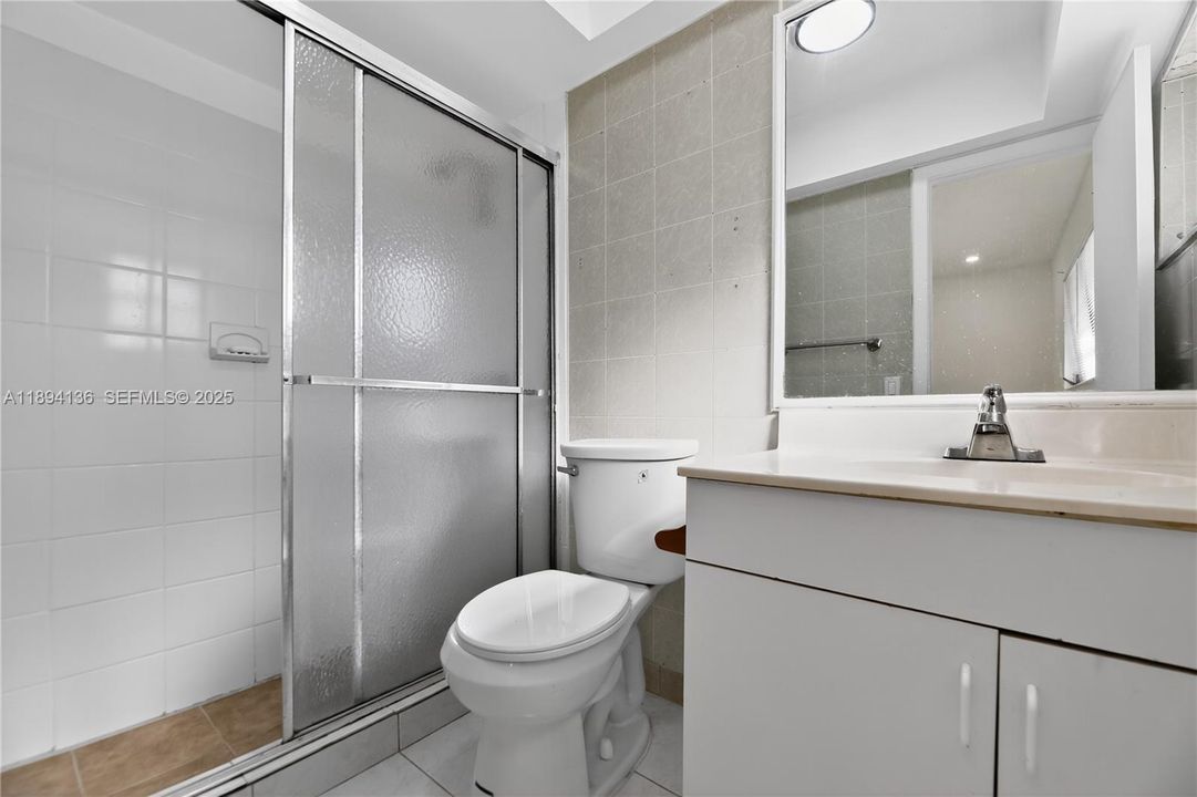 出租: $3,100 (4 贝兹, 2 浴室, 3152 平方英尺)