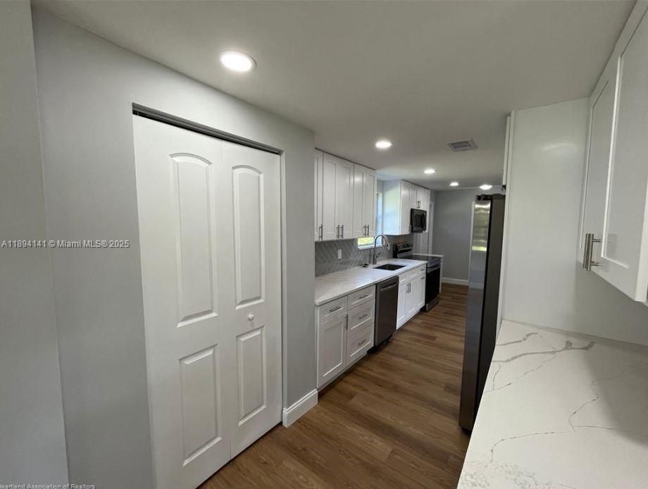 For Sale: $299,900 (3 beds, 2 baths, 0 Square Feet)