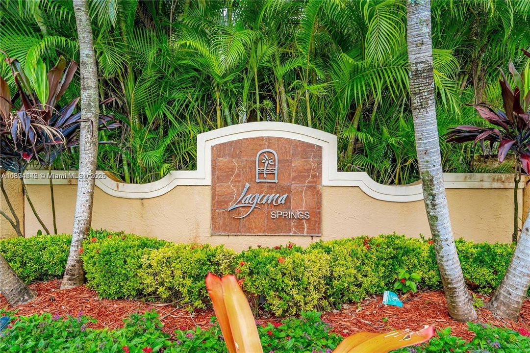 Active With Contract: $3,650 (3 beds, 2 baths, 1639 Square Feet)