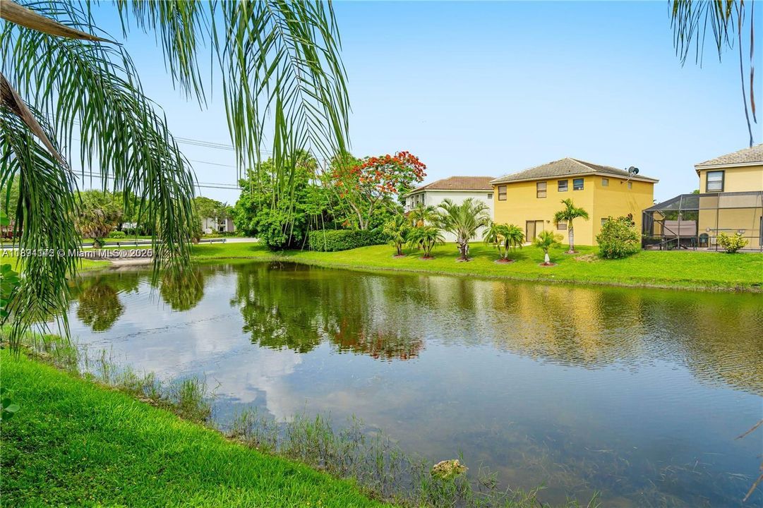 Active With Contract: $3,650 (3 beds, 2 baths, 1639 Square Feet)