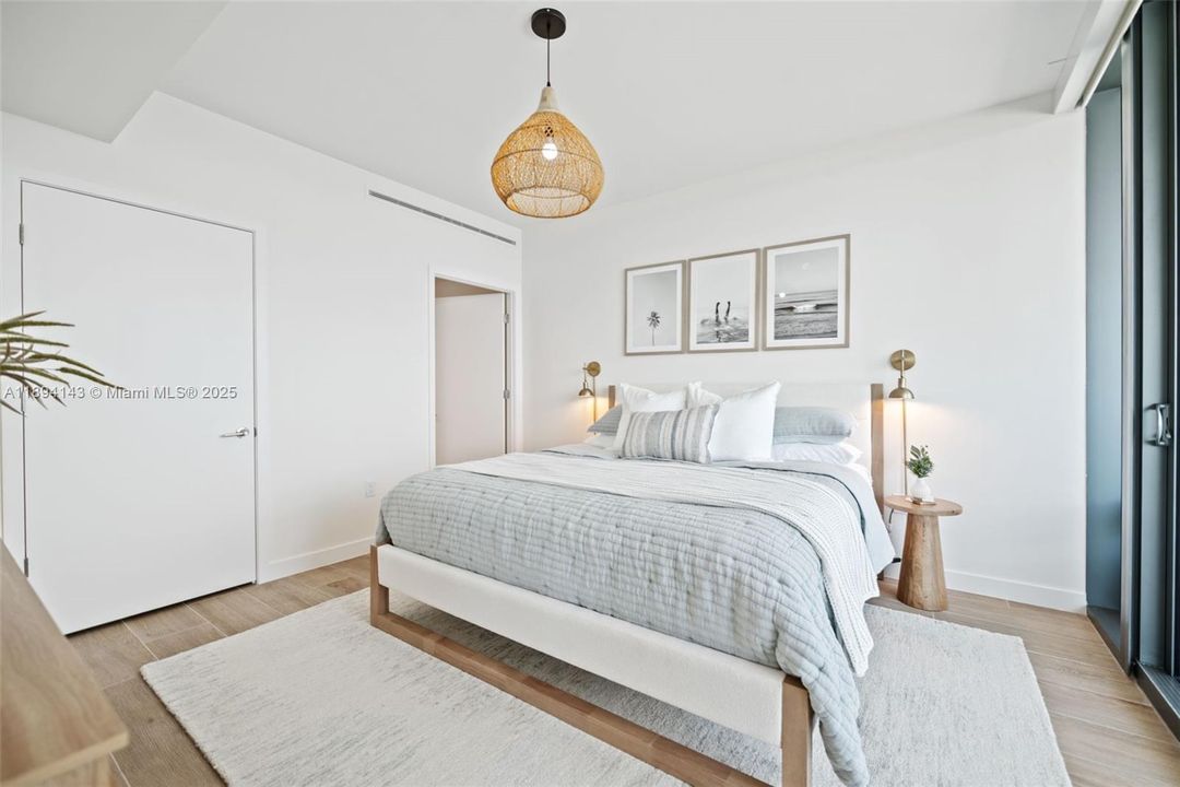 В аренду: $16,000 (2 спален, 2 ванн, 1700 Квадратных фут)