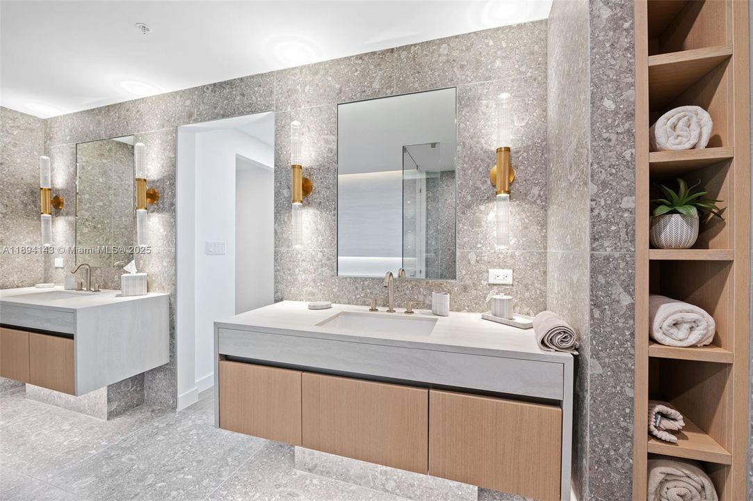 В аренду: $16,000 (2 спален, 2 ванн, 1700 Квадратных фут)