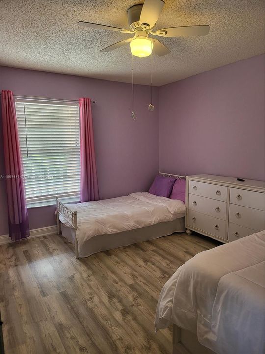 For Sale: $335,000 (3 beds, 2 baths, 1500 Square Feet)