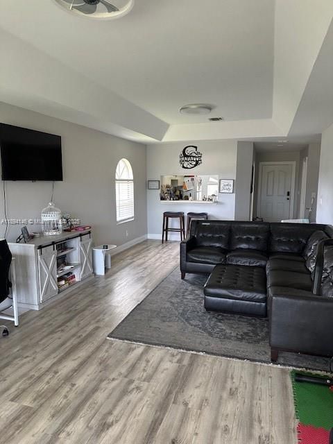 For Sale: $335,000 (3 beds, 2 baths, 1500 Square Feet)