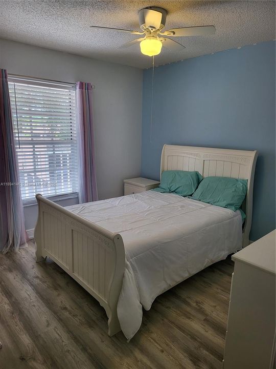 For Sale: $335,000 (3 beds, 2 baths, 1500 Square Feet)