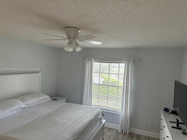 For Sale: $335,000 (3 beds, 2 baths, 1500 Square Feet)