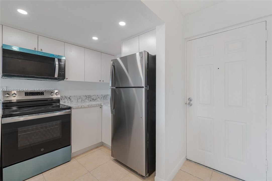 En Venta: $309,000 (2 camas, 2 baños, 907 Pies cuadrados)
