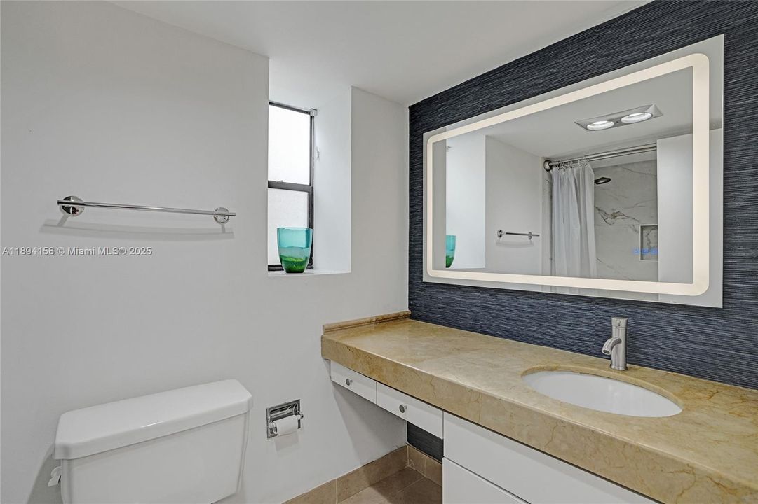 待售: $360,000 (3 贝兹, 2 浴室, 1330 平方英尺)