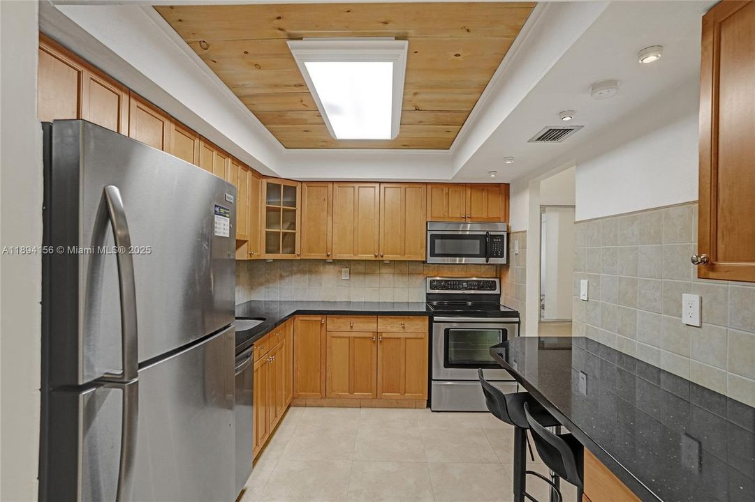 待售: $360,000 (3 贝兹, 2 浴室, 1330 平方英尺)