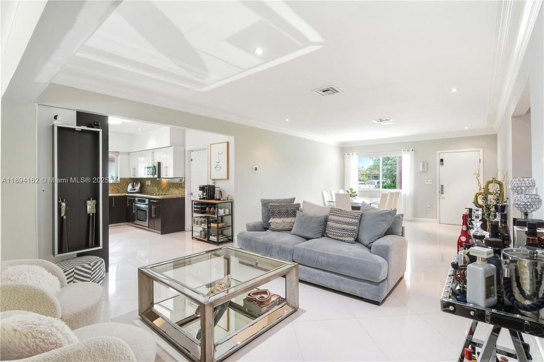 Active With Contract: $1,640,000 (4 beds, 3 baths, 2258 Square Feet)