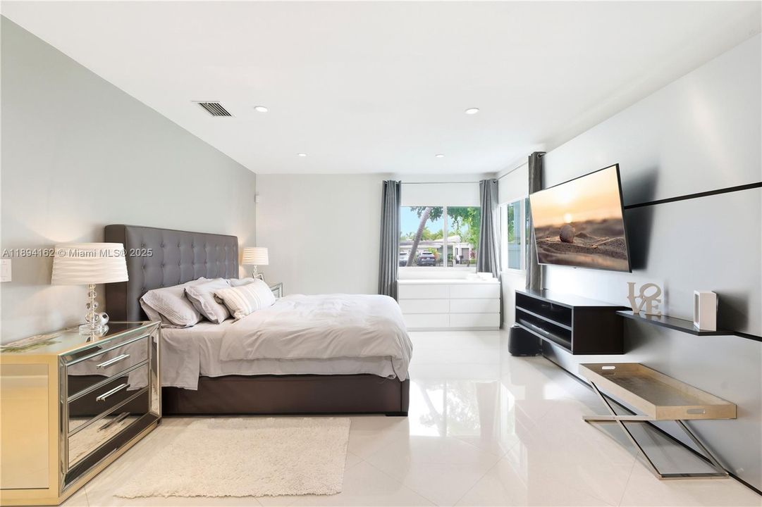Active With Contract: $1,640,000 (4 beds, 3 baths, 2258 Square Feet)