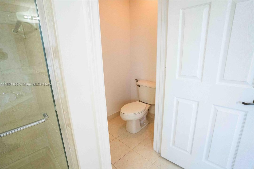 В аренду: $4,700 (4 спален, 2 ванн, 2508 Квадратных фут)