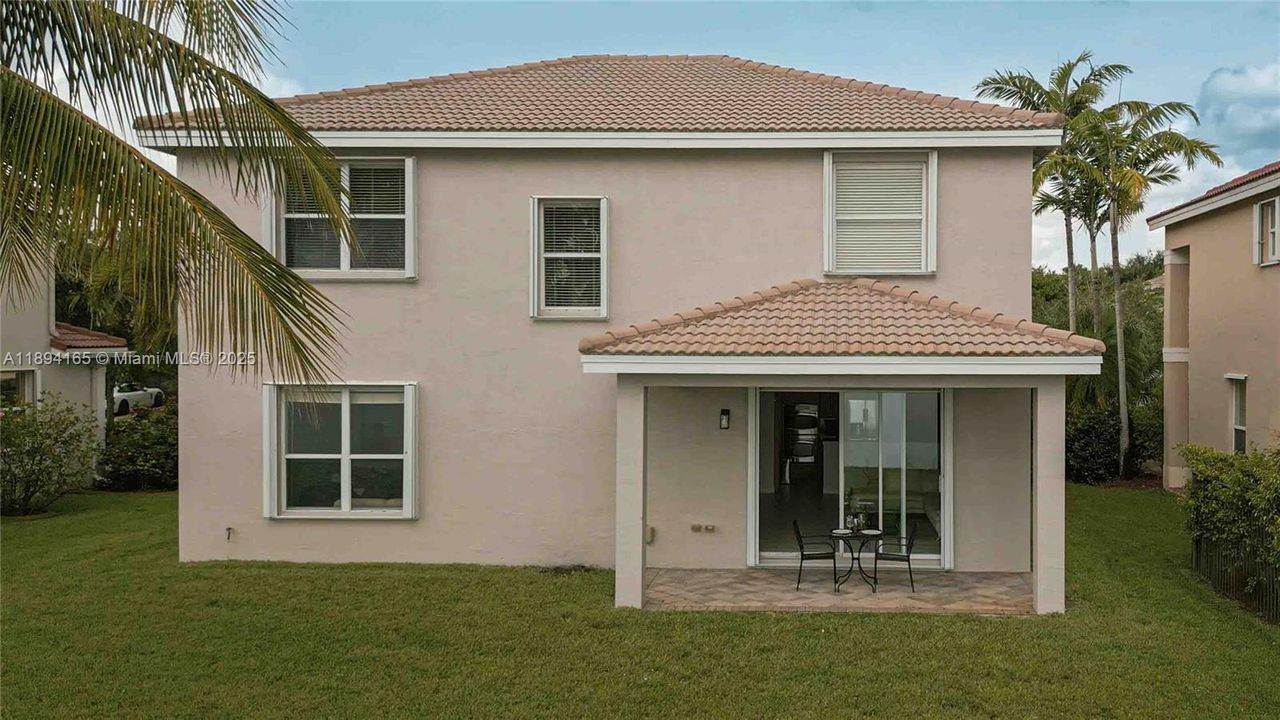 В аренду: $4,700 (4 спален, 2 ванн, 2508 Квадратных фут)