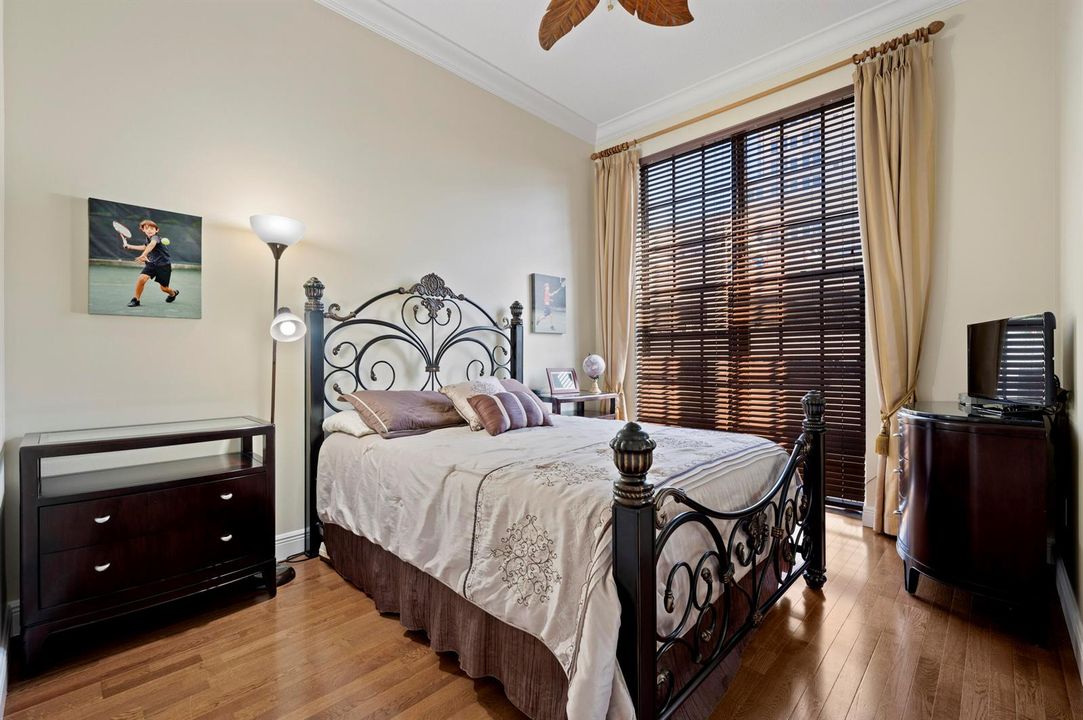 1ST FL BEDROOM