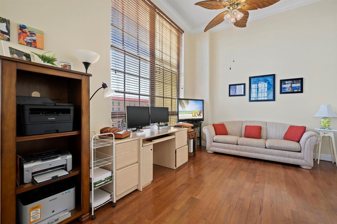 OFFICE/DEN