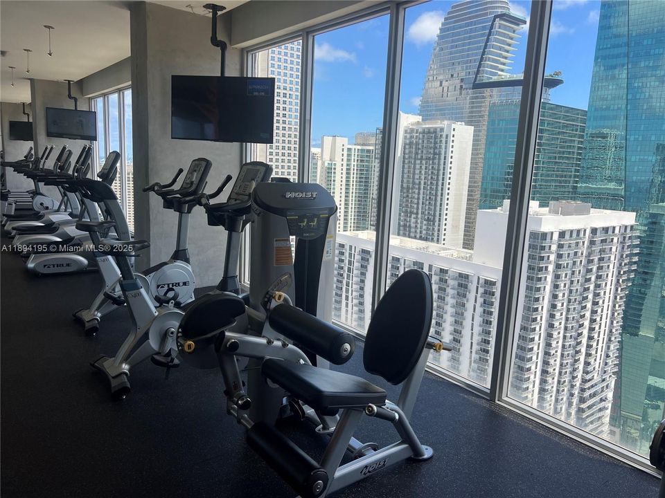 待售: $339,999 (1 贝兹, 1 浴室, 533 平方英尺)