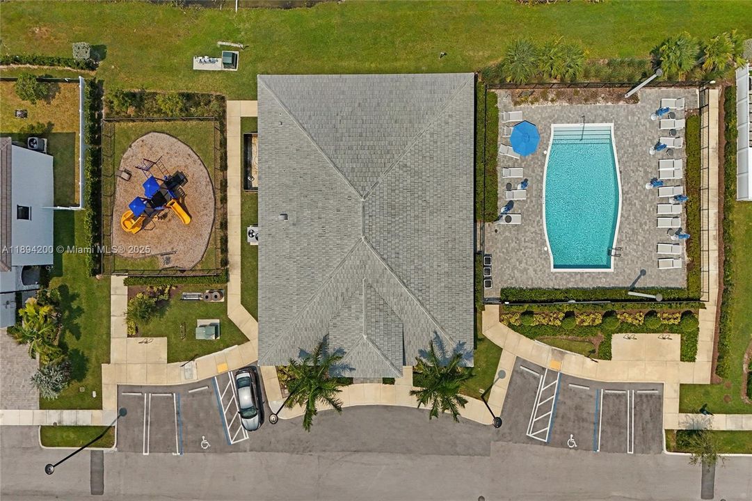 На продажу: $485,900 (3 спален, 2 ванн, 1344 Квадратных фут)