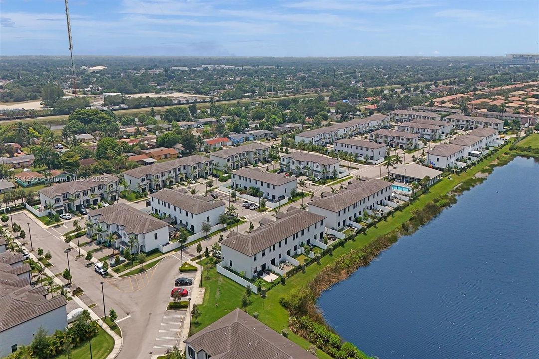 На продажу: $485,900 (3 спален, 2 ванн, 1344 Квадратных фут)