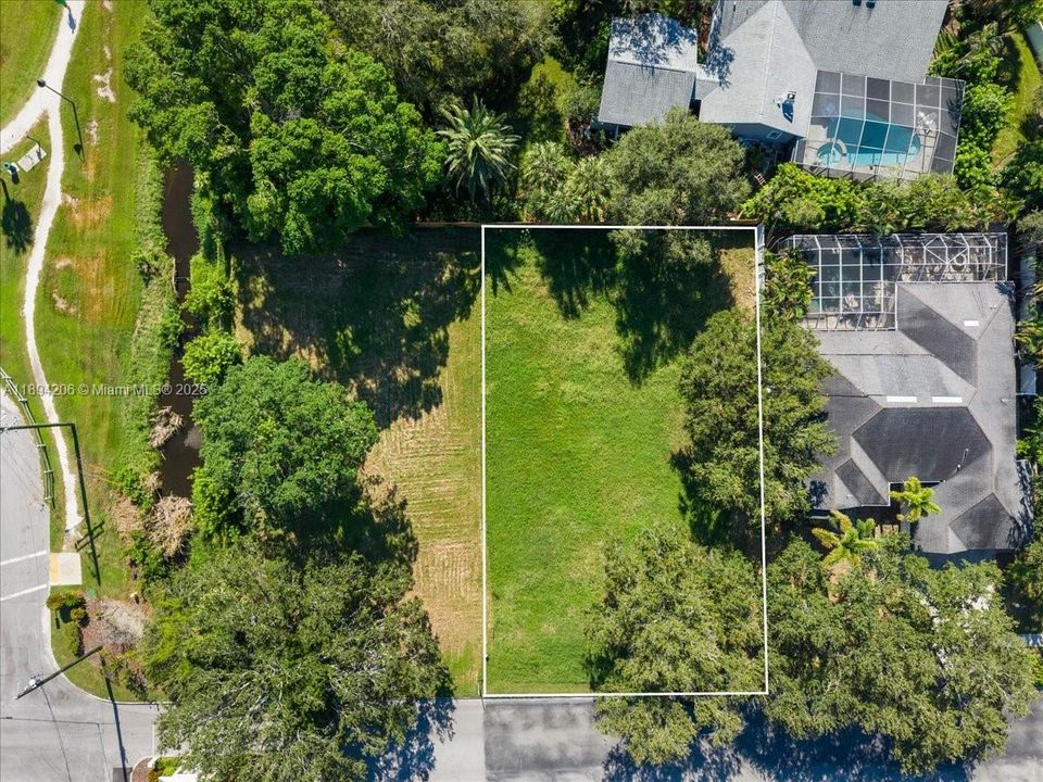 For Sale: $480,000 (0.22 acres)