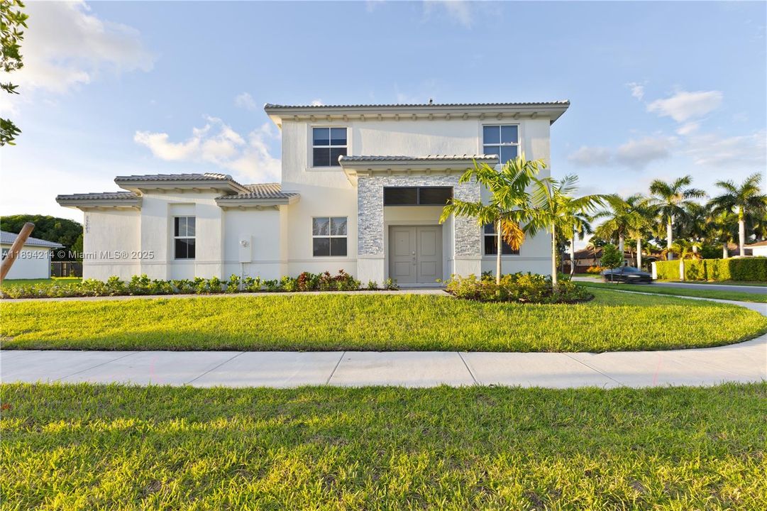 Recently Rented: $5,200 (5 beds, 4 baths, 3486 Square Feet)