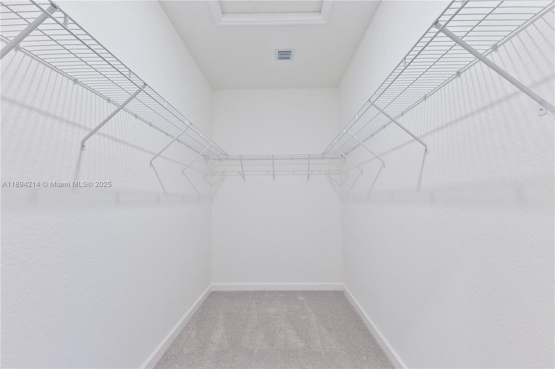 Recently Rented: $5,200 (5 beds, 4 baths, 3486 Square Feet)