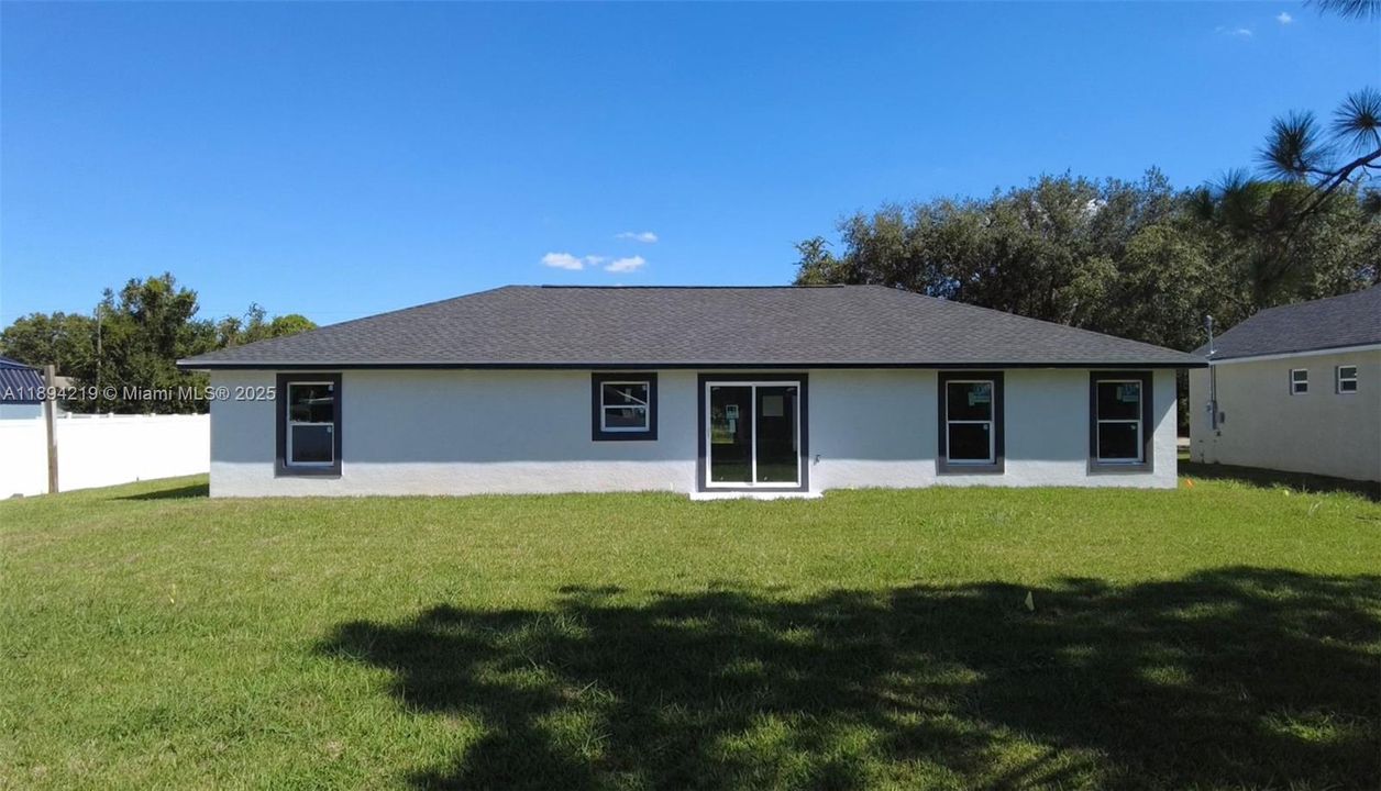 For Sale: $355,000 (4 beds, 3 baths, 1707 Square Feet)