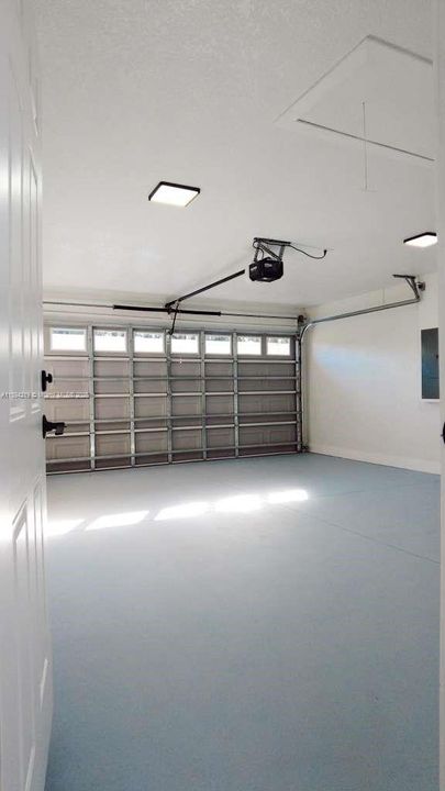 For Sale: $355,000 (4 beds, 3 baths, 1707 Square Feet)