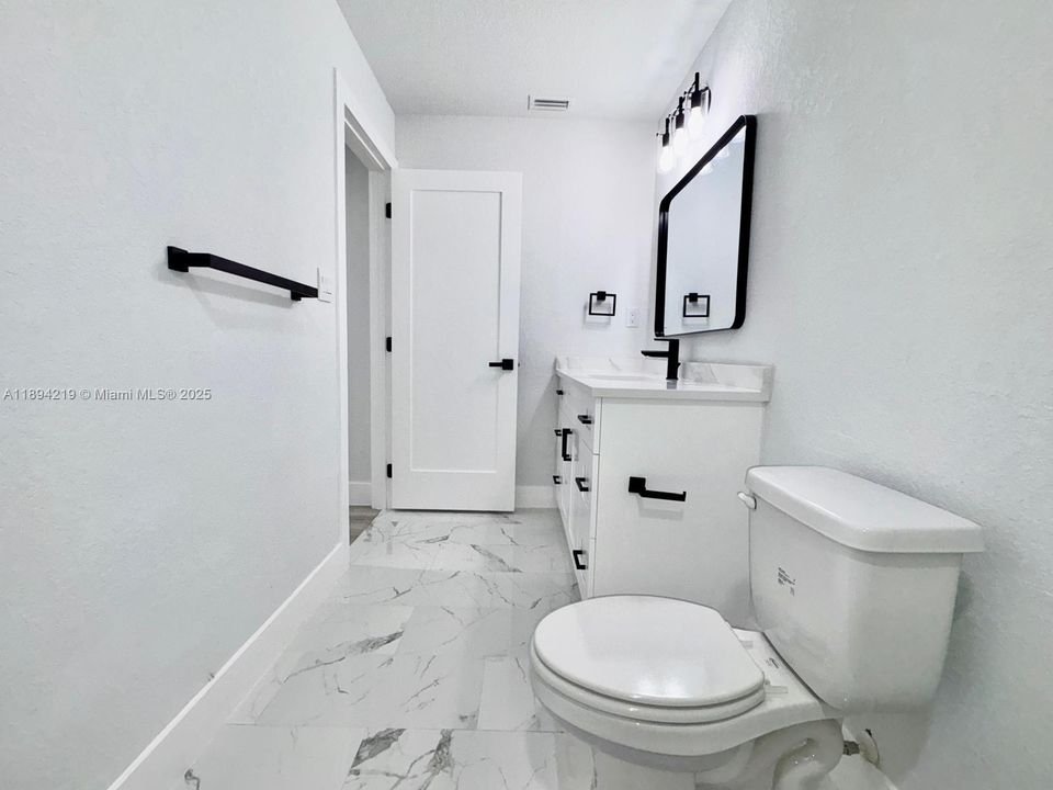 For Sale: $355,000 (4 beds, 3 baths, 1707 Square Feet)