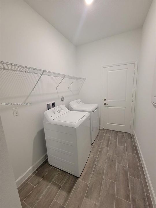 出租: $3,400 (3 贝兹, 2 浴室, 0 平方英尺)