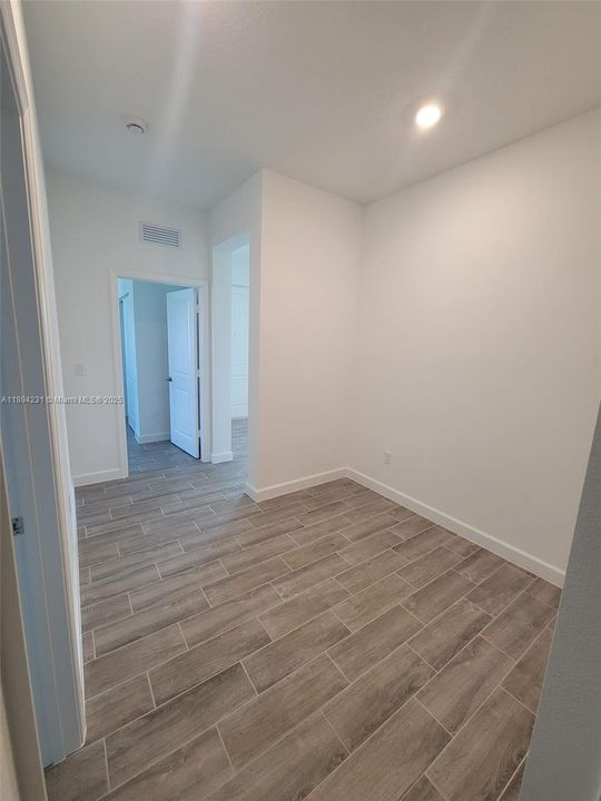 出租: $3,400 (3 贝兹, 2 浴室, 0 平方英尺)