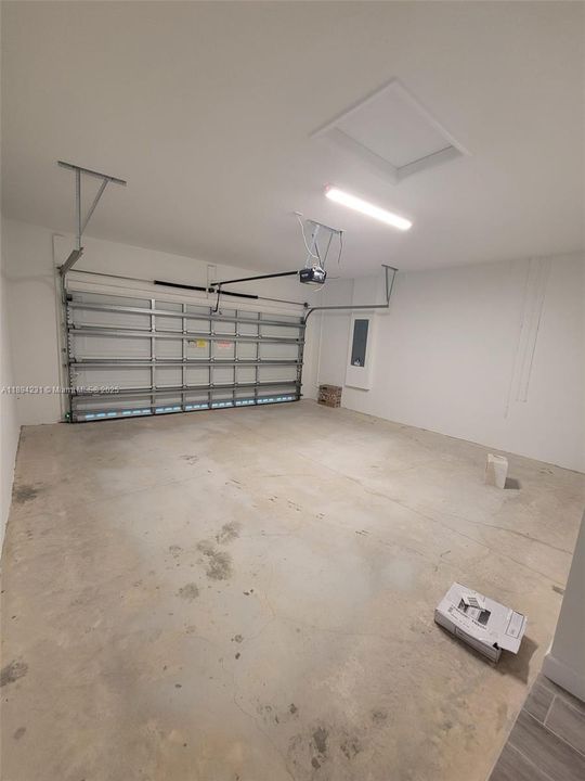 出租: $3,400 (3 贝兹, 2 浴室, 0 平方英尺)