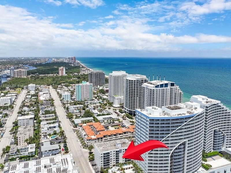 Active With Contract: $1,875 (1 beds, 1 baths, 640 Square Feet)