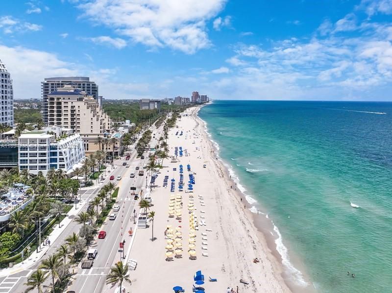 Active With Contract: $1,875 (1 beds, 1 baths, 640 Square Feet)