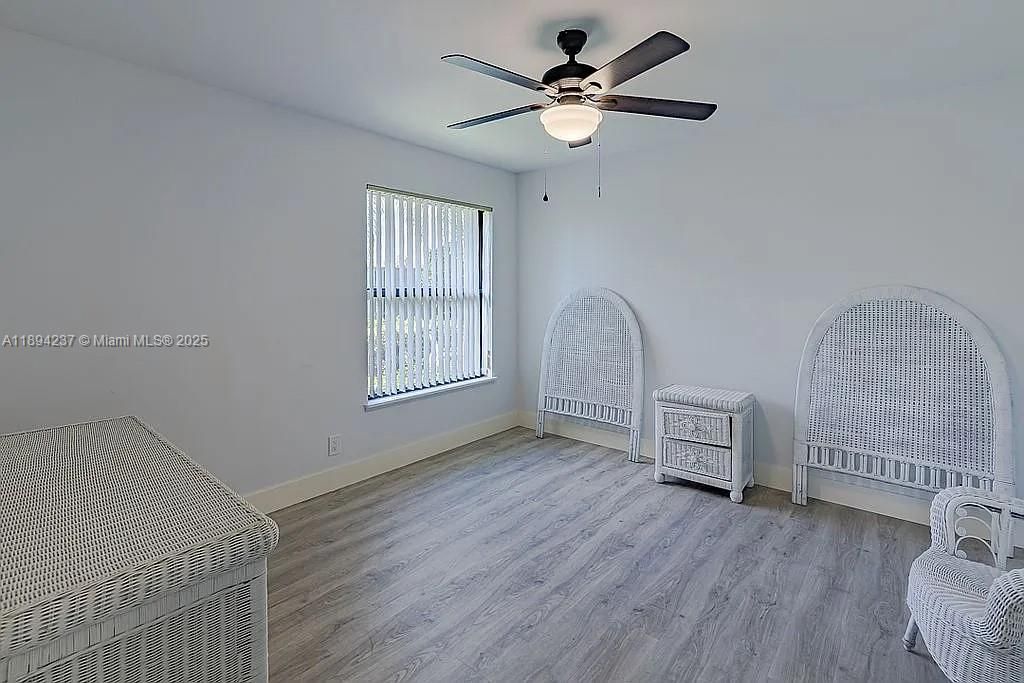 Под контрактом: $399,000 (3 спален, 2 ванн, 1587 Квадратных фут)