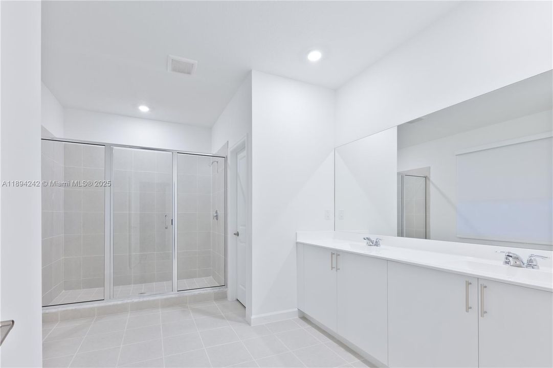 En Venta: $1,200,000 (5 camas, 4 baños, 0 Pies cuadrados)