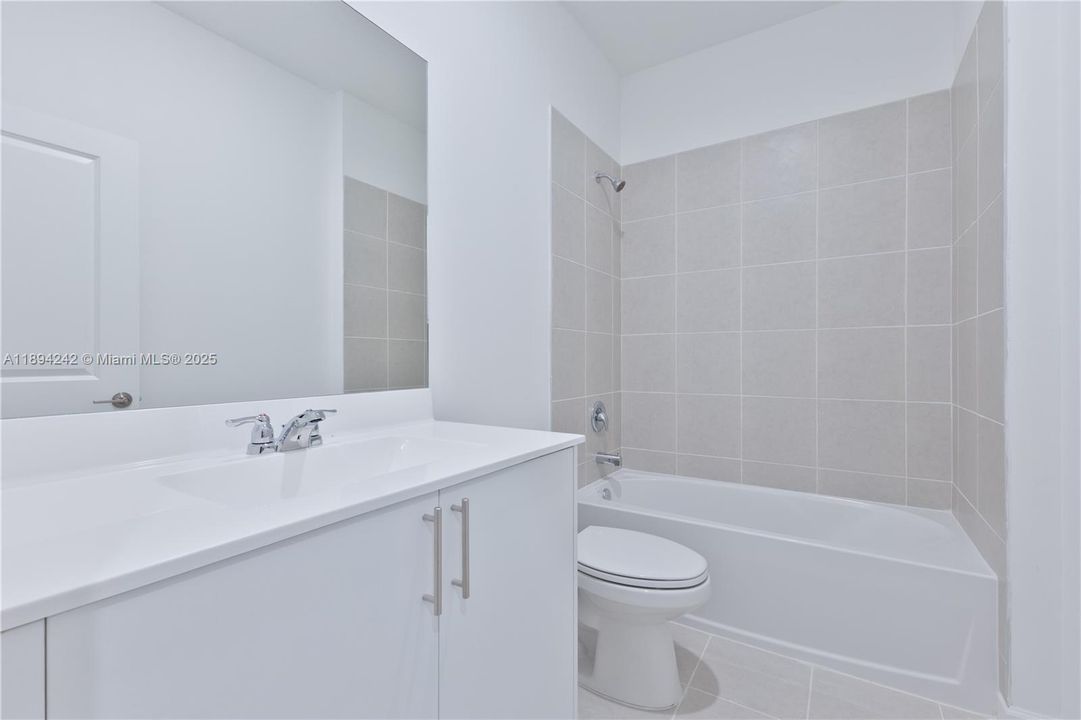 En Venta: $1,200,000 (5 camas, 4 baños, 0 Pies cuadrados)