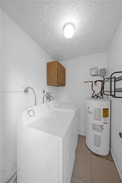 For Rent: $2,700 (2 beds, 2 baths, 1370 Square Feet)