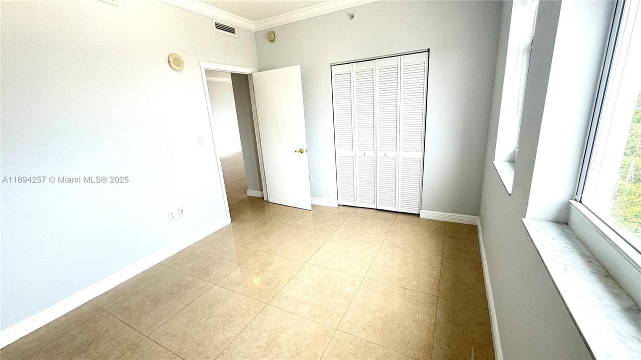 Active With Contract: $4,500 (3 beds, 2 baths, 1125 Square Feet)