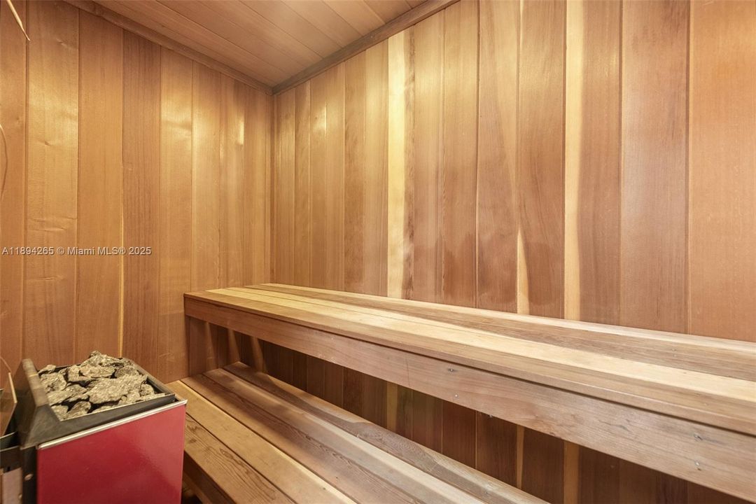 В аренду: $24,000 (5 спален, 3 ванн, 3296 Квадратных фут)